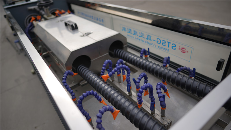 מכונת שחול צינור פלסטיק גלי HDPE ספירלה (11)