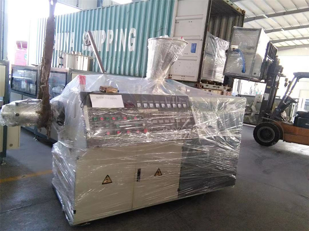 Plastic PP PE PVC profile  machine  (5)