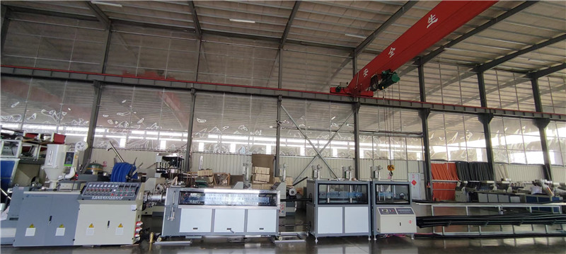 post tensioning corrugated plastic duct machine (7)